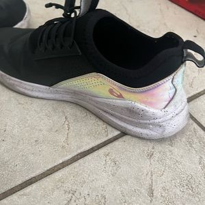 2022 Limited Edition Clove Women’s Healthcare Shoes